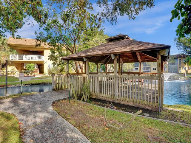 5160 SW 40th Ave # 8D, Dania Beach FL 33314