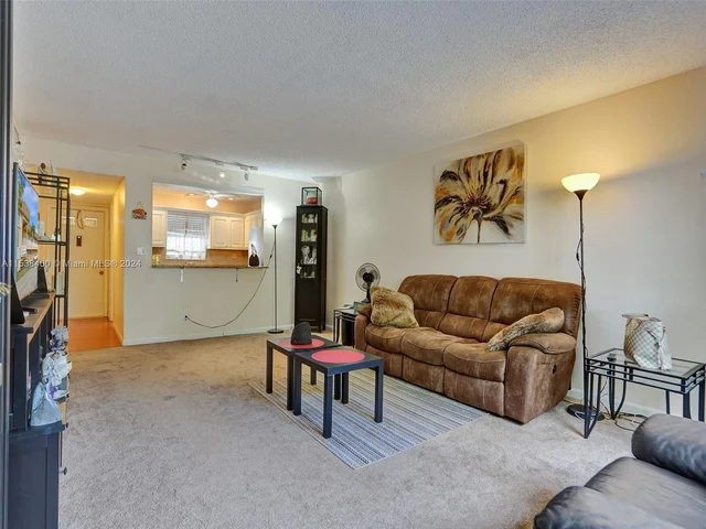 5160 SW 40th Ave # 8D, Dania Beach FL 33314