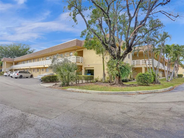 5160 SW 40th Ave # 8D, Dania Beach FL 33314