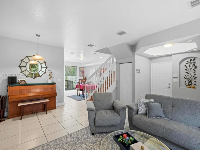 6657 Hidden Cove Dr # 7, Davie FL 33314