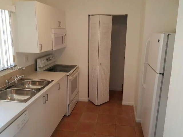 14903 SW 80th St # 209, Miami FL 33193