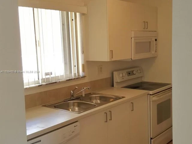 14903 SW 80th St # 209, Miami FL 33193