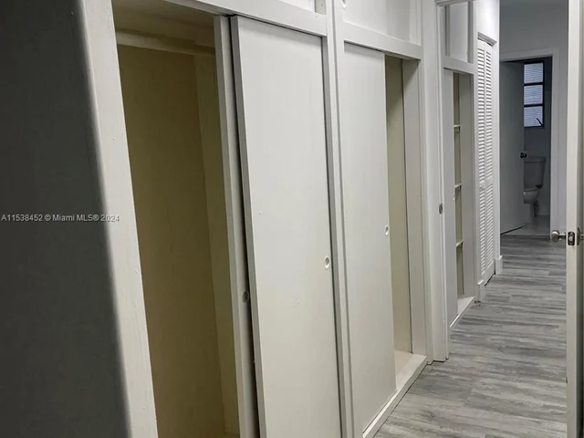 1220 NW 180th Ter, Miami Gardens FL 33169