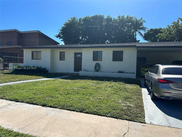 1220 NW 180th Ter, Miami Gardens FL 33169