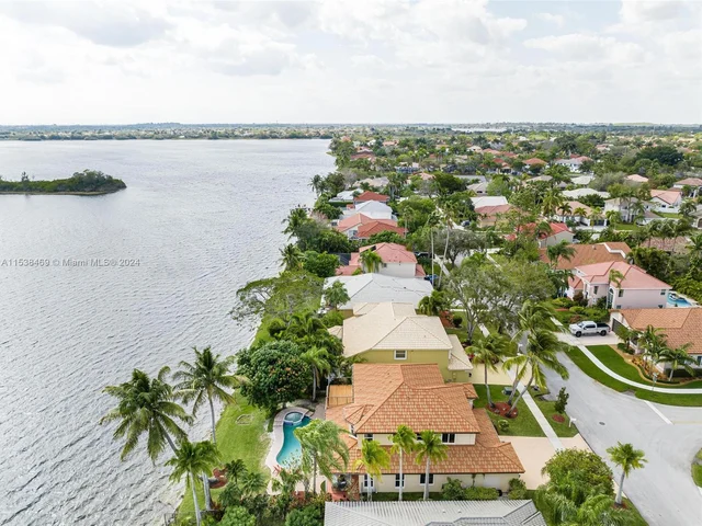 17844 NW 15th Ct, Pembroke Pines FL 33029