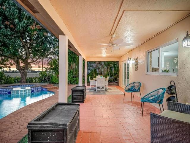 17844 NW 15th Ct, Pembroke Pines FL 33029