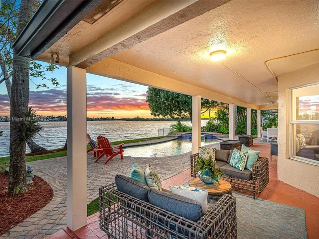 17844 NW 15th Ct, Pembroke Pines FL 33029