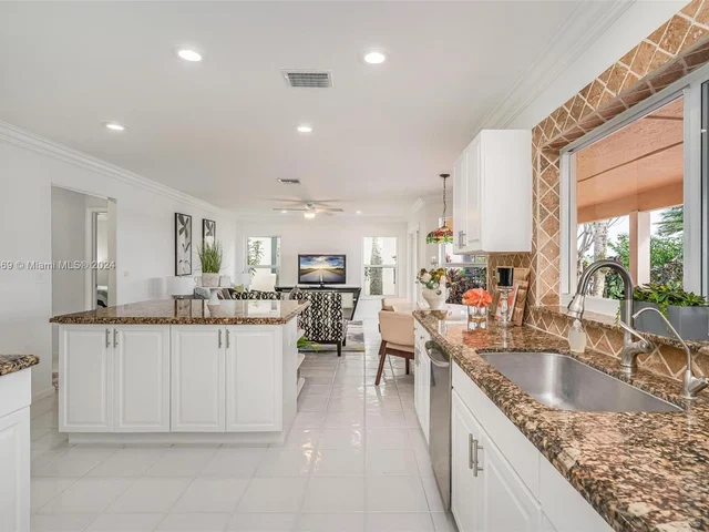 17844 NW 15th Ct, Pembroke Pines FL 33029