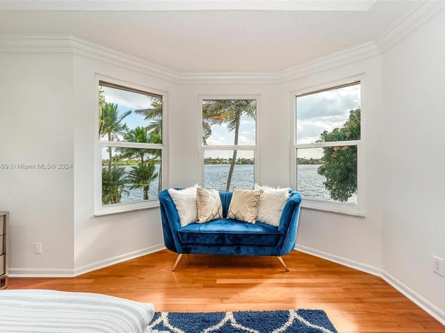 17844 NW 15th Ct, Pembroke Pines FL 33029