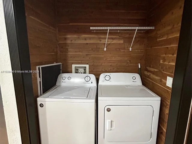 1531 NE 35th # 1, Oakland Park FL 33334