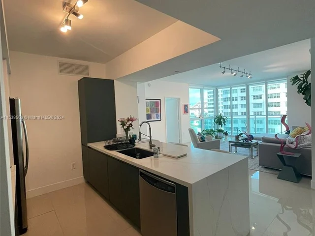950 Brickell Bay Dr # 1210, Miami FL 33131