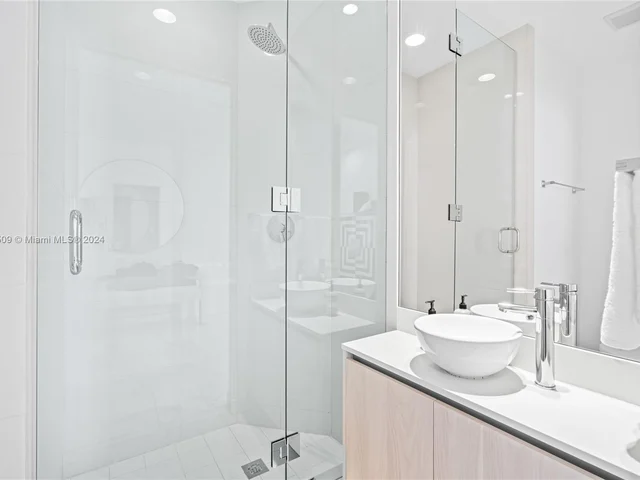 480 NE 31 Street # 3907, Miami FL 33137