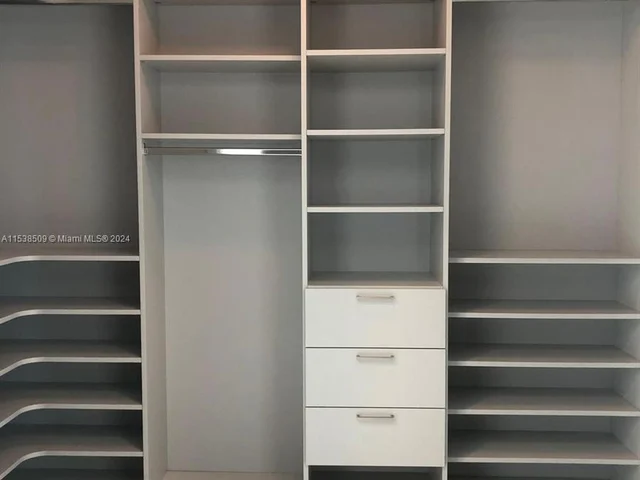 480 NE 31 Street # 3907, Miami FL 33137