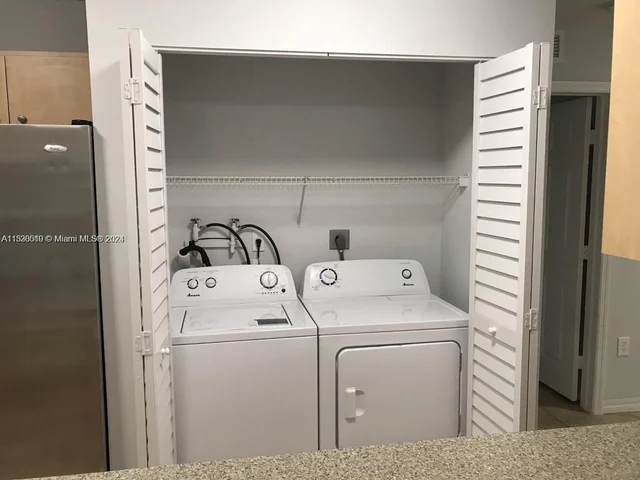 9440 SW 169th St, Palmetto Bay FL 33157