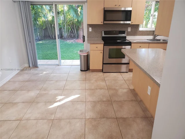 9440 SW 169th St, Palmetto Bay FL 33157