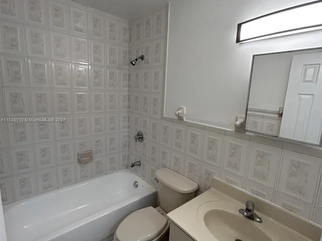 9440 SW 169th St, Palmetto Bay FL 33157