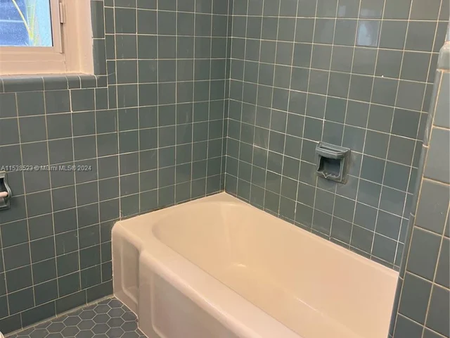 110 SW 30th Rd, Miami FL 33129