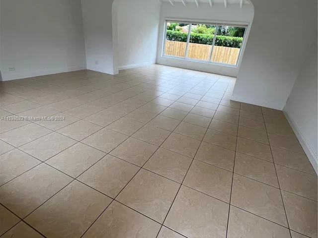 110 SW 30th Rd, Miami FL 33129