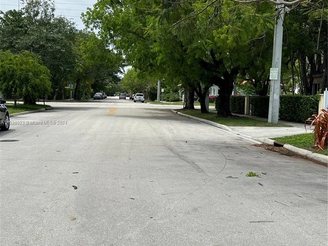 110 SW 30th Rd, Miami FL 33129