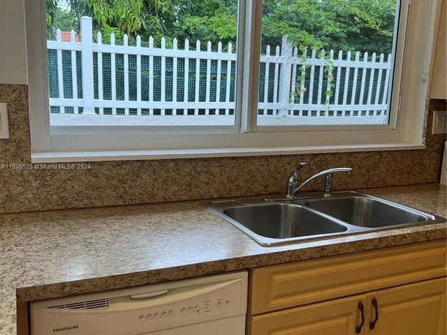 110 SW 30th Rd, Miami FL 33129