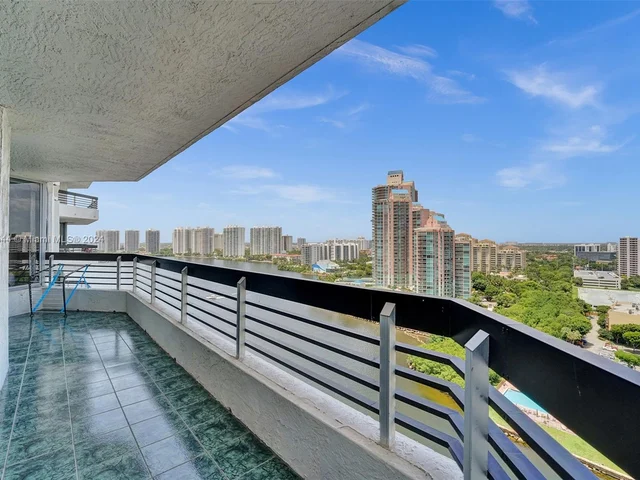 3530 Mystic Pointe Dr # 2002, Aventura FL 33180