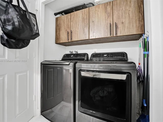 3530 Mystic Pointe Dr # 2002, Aventura FL 33180