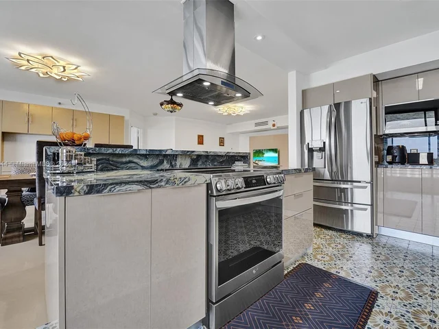 3530 Mystic Pointe Dr # 2002, Aventura FL 33180