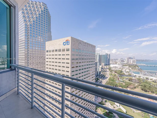 325 S Biscayne Blvd, Miami FL 33131