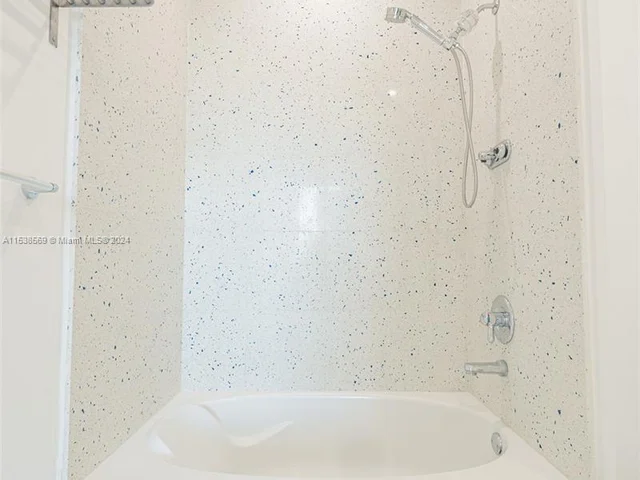 325 S Biscayne Blvd, Miami FL 33131