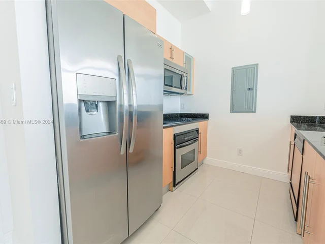 325 S Biscayne Blvd, Miami FL 33131