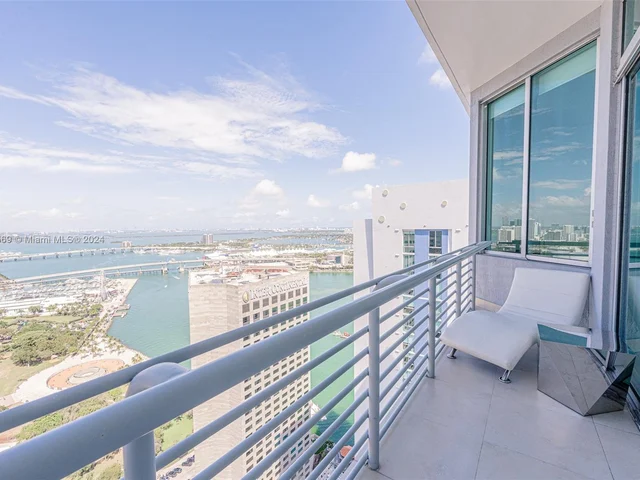 325 S Biscayne Blvd, Miami FL 33131