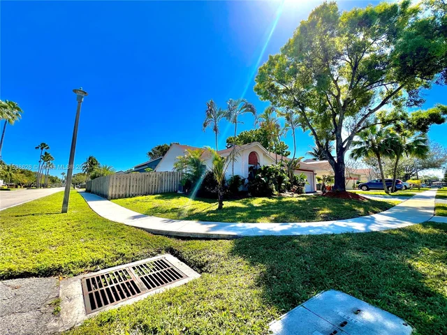 3250 NW 106th Ave, Sunrise FL 33351