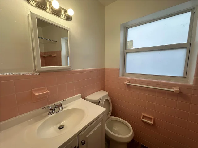 1821 Thomas St # 6, Hollywood FL 33020