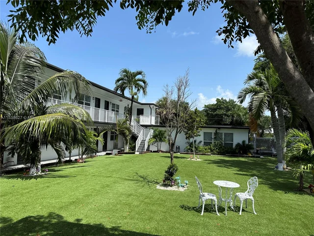 1821 Thomas St # 6, Hollywood FL 33020