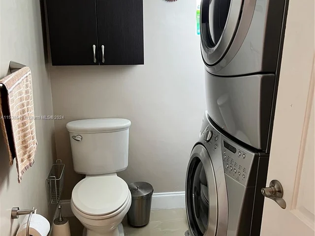 1798 NE 176th St, North Miami Beach FL 33162