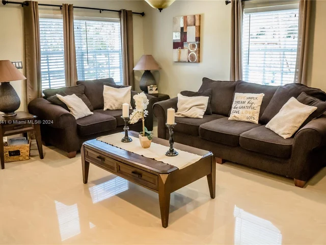 1798 NE 176th St, North Miami Beach FL 33162