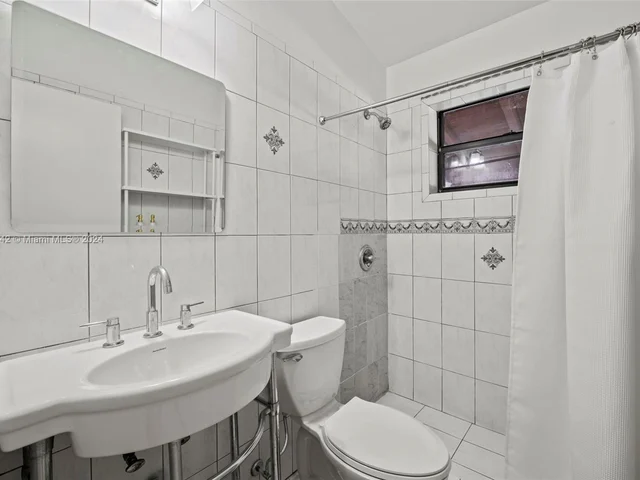 3353 Charles Ave, Miami FL 33133