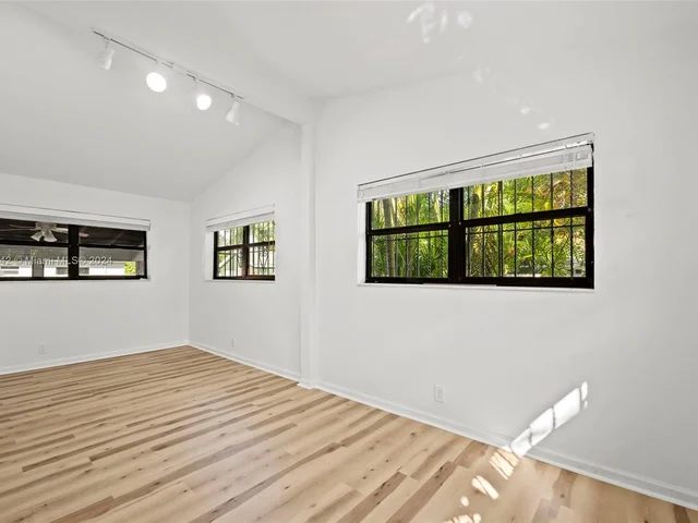 3353 Charles Ave, Miami FL 33133