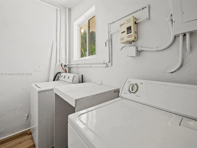 3353 Charles Ave, Miami FL 33133