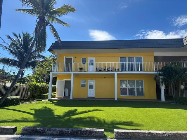 2822 Van Buren St # 208, Hollywood FL 33020