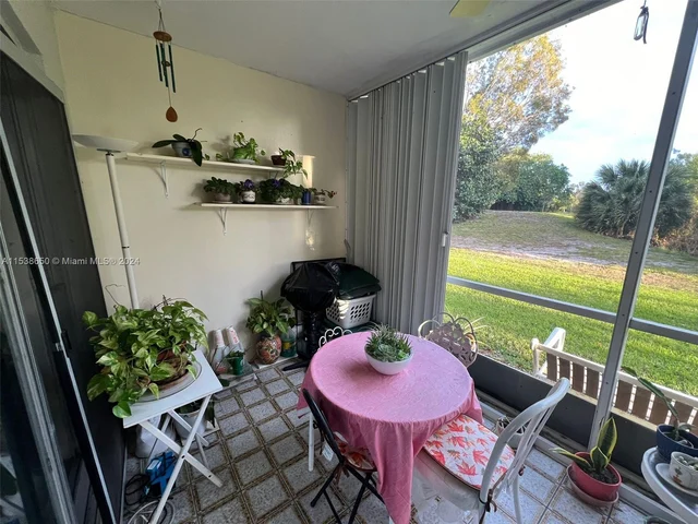 3200 N Palm Aire Dr # 101, Pompano Beach FL 33069