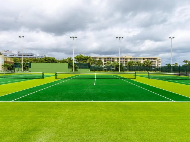 1800 NE 114th St # 706, Miami FL 33181