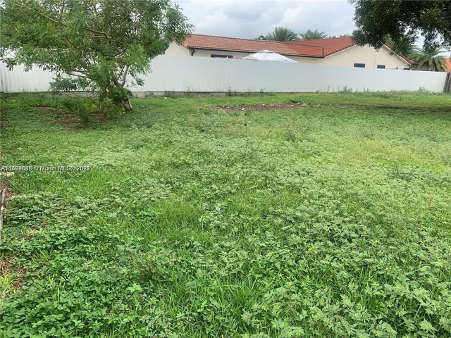 22262 SW 127th Pl, Miami FL 33170