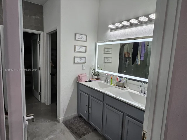 27563 SW 133rd Ave, Homestead FL 33032