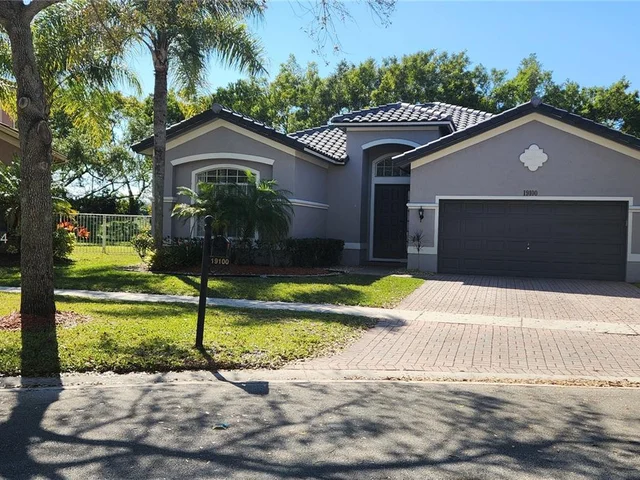19100 Seneca Ave, Weston FL 33332