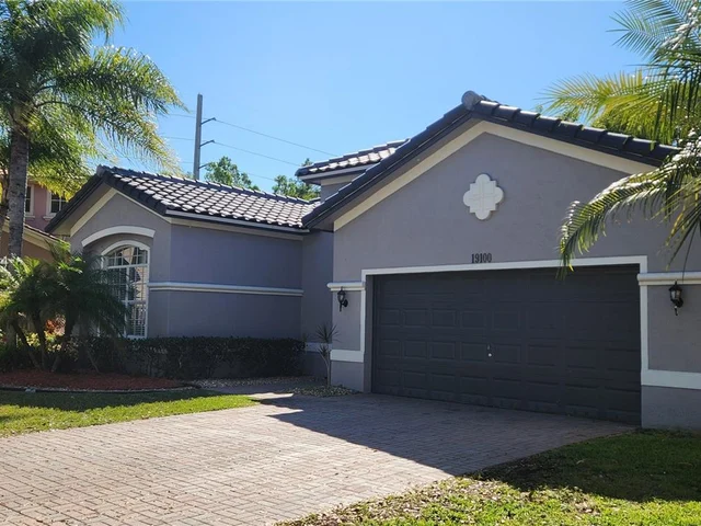 19100 Seneca Ave, Weston FL 33332