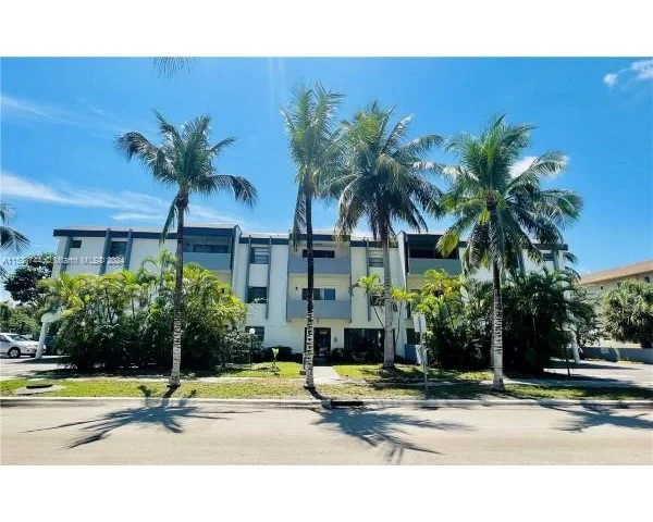 3582 NE 171st St # 201, North Miami Beach FL 33160