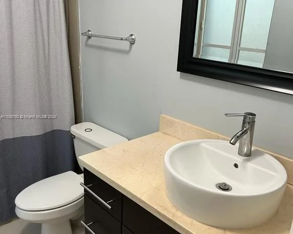 17199 NE 2nd Ct, North Miami Beach FL 33162