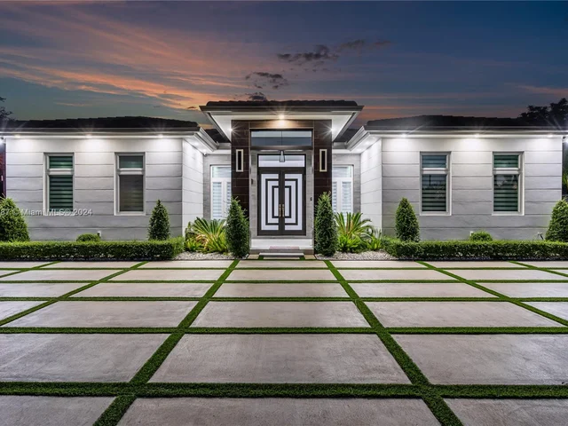 5815 SW 107th Pl, Miami FL 33173