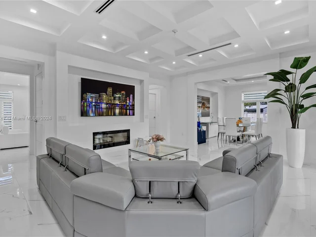 5815 SW 107th Pl, Miami FL 33173